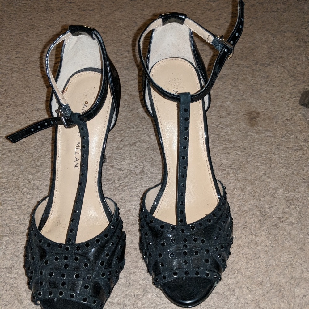 Heels - Picture 2 of 5